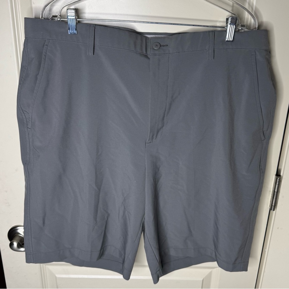 FootJoy Men's solid gray lightweight performance golf shorts size 40 waist